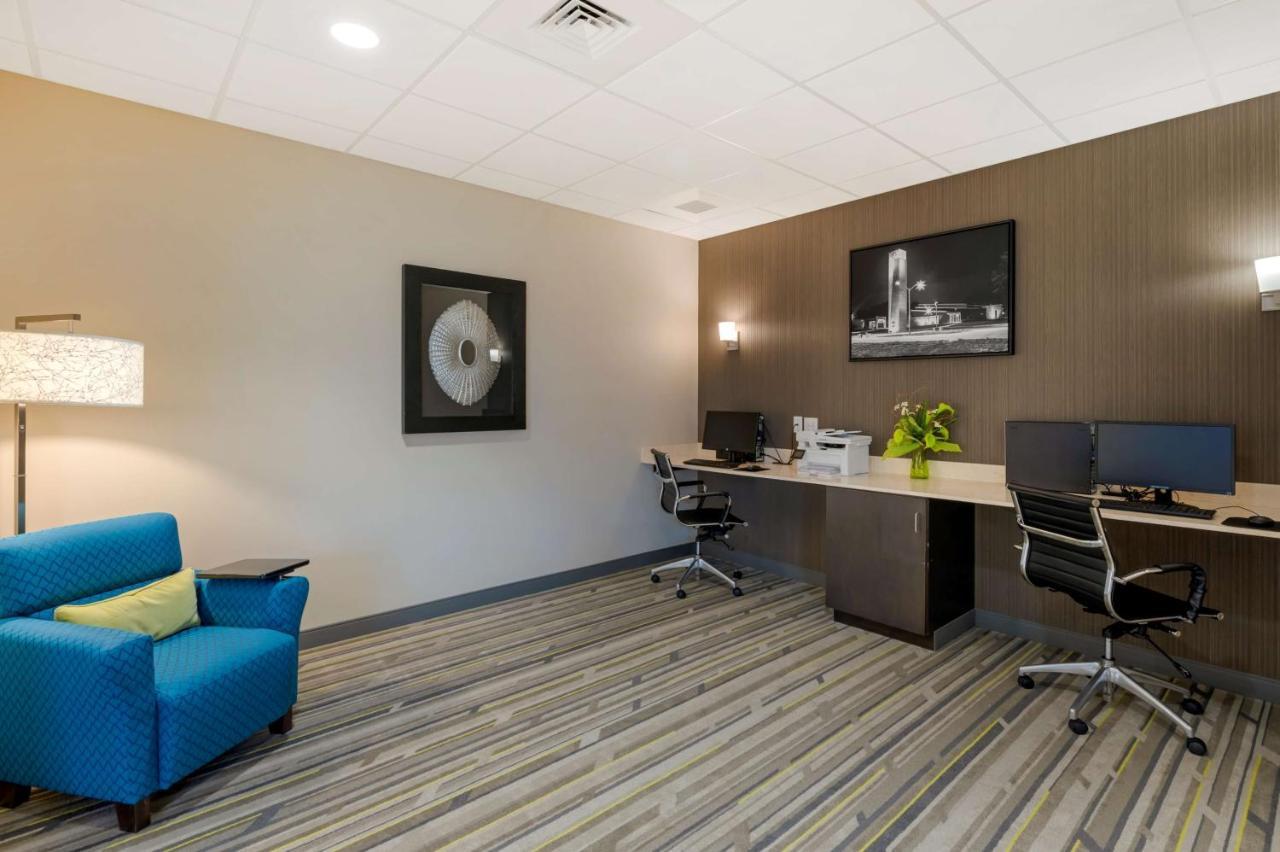 Best Western Plus Centralia Hotel & Suites Exterior photo