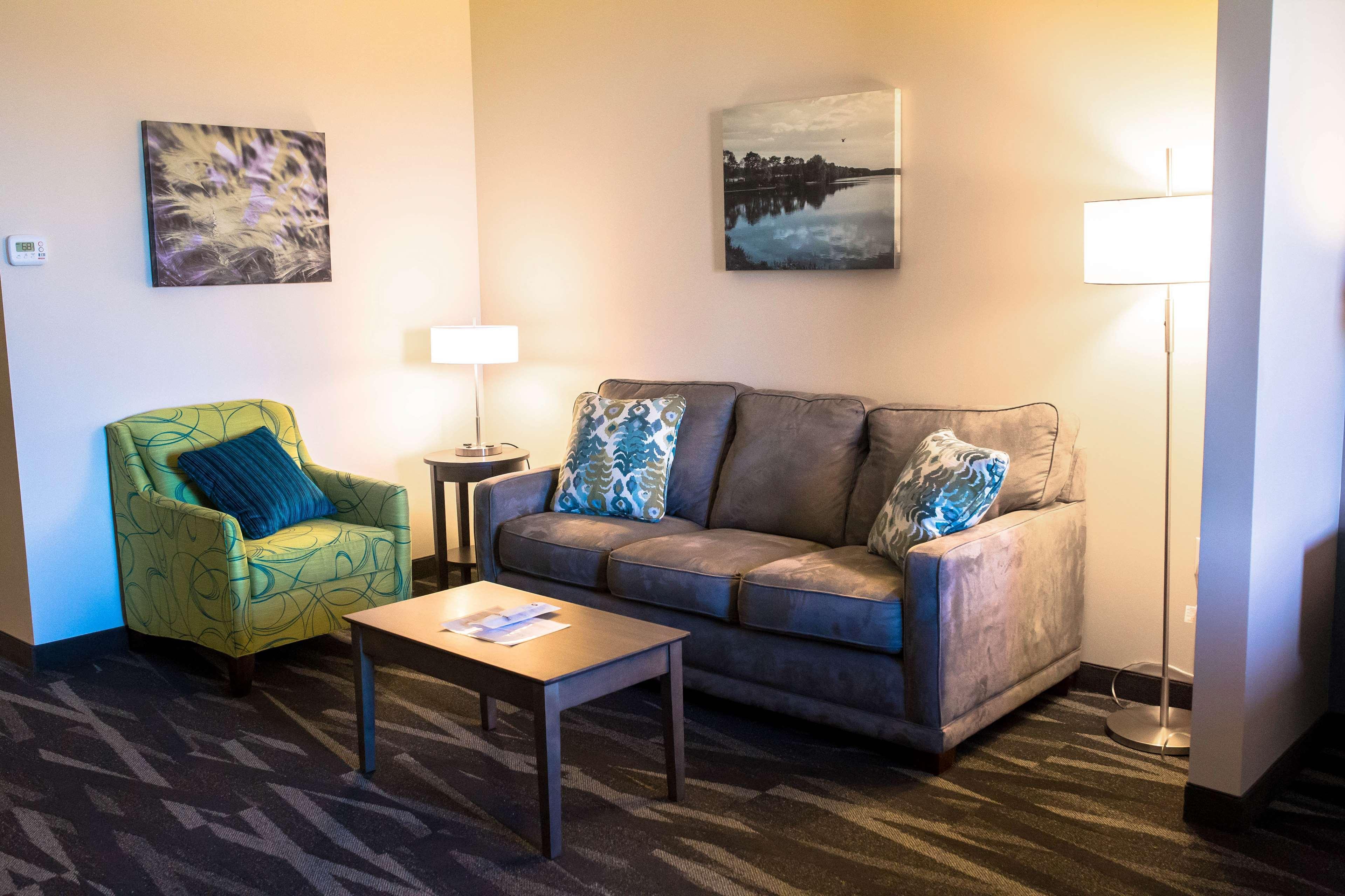 Best Western Plus Centralia Hotel & Suites Exterior photo