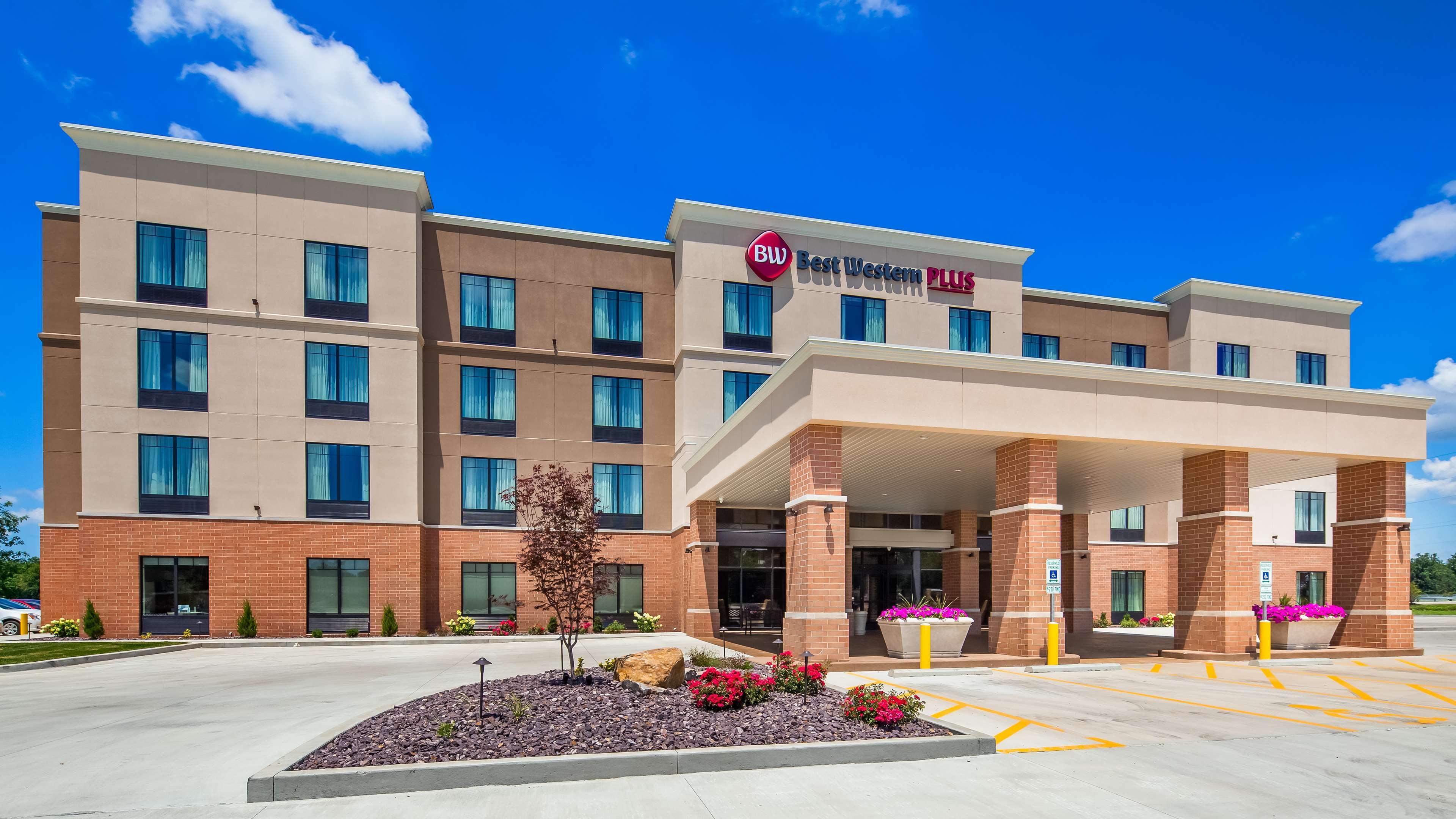 Best Western Plus Centralia Hotel & Suites Exterior photo