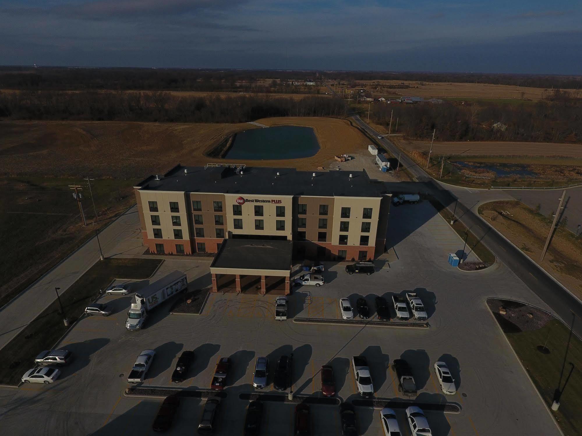 Best Western Plus Centralia Hotel & Suites Exterior photo